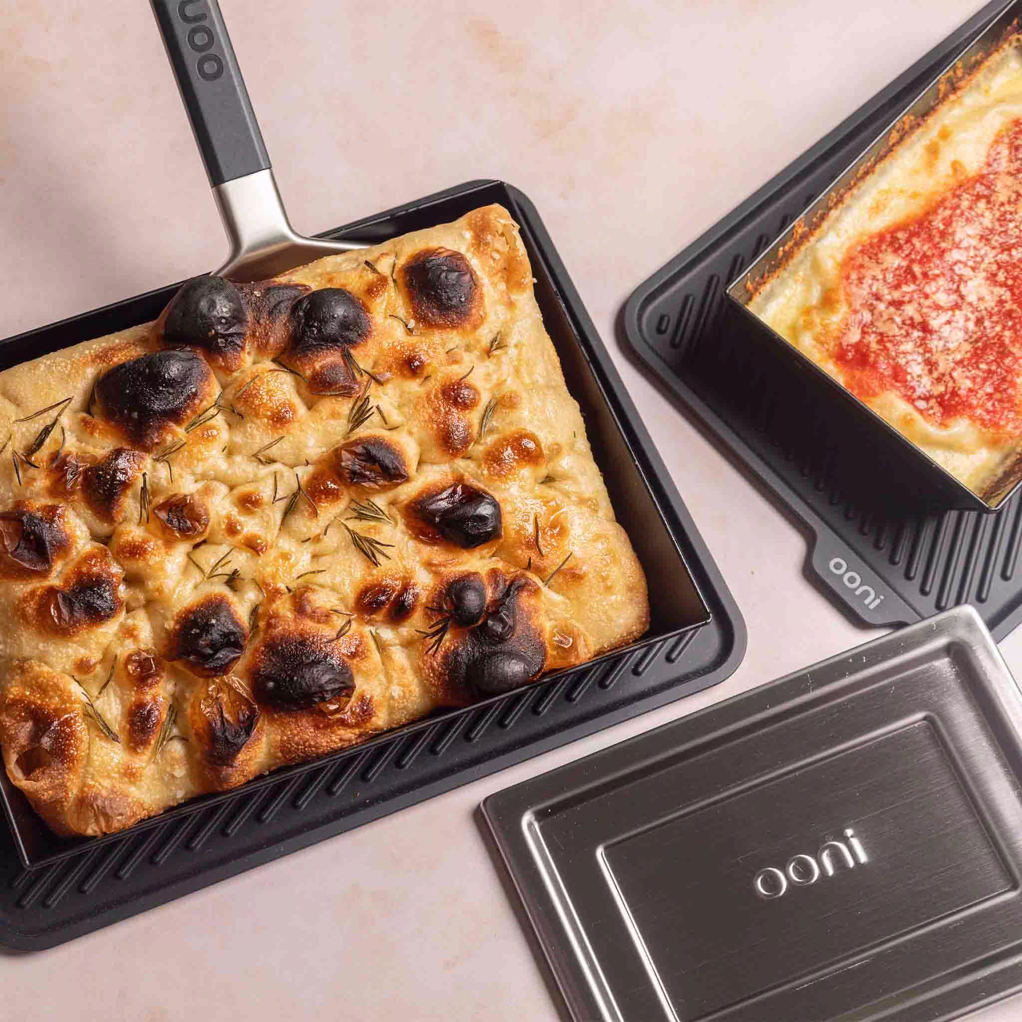 Ooni Ultimate Detroit Pizza Pan Bundle (Small)